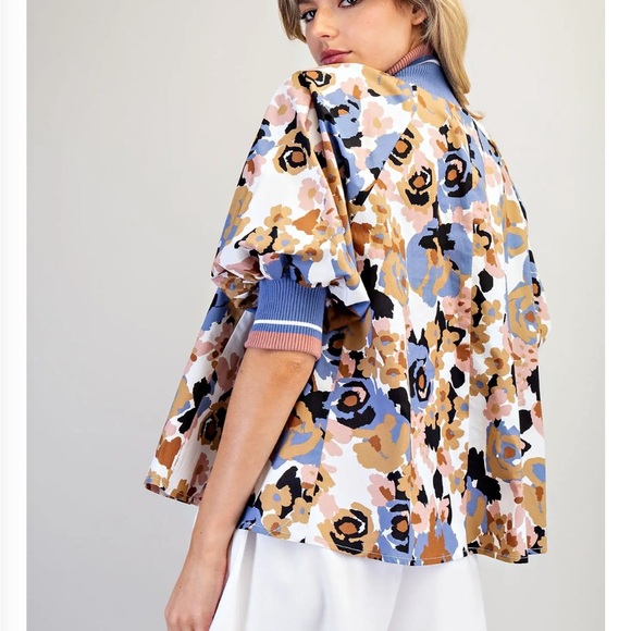 Eesome Floral Top - Picture 3 of 6